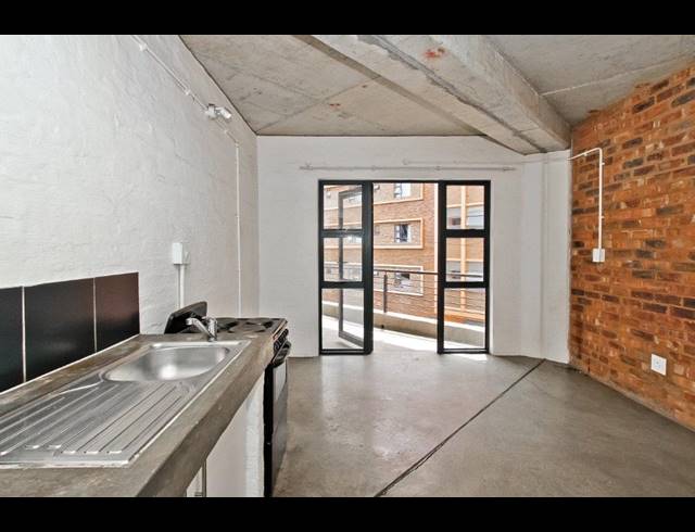 0.5 BEDROOM APARTMENT FOR SALE IN MABONENG